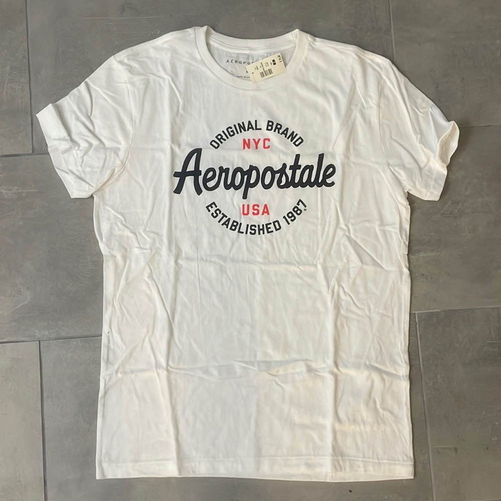 aéropostale circle logo graphic tee